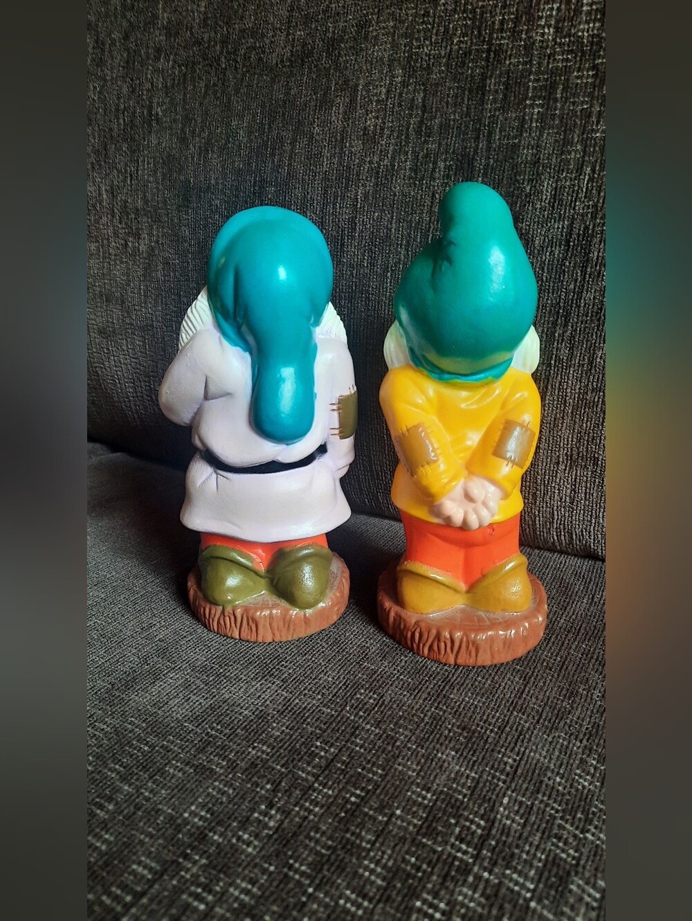 Vintage Disney Snow White Bank and Seven Dwarfs Rubber Vinyl Figures - Picture 5 of 10